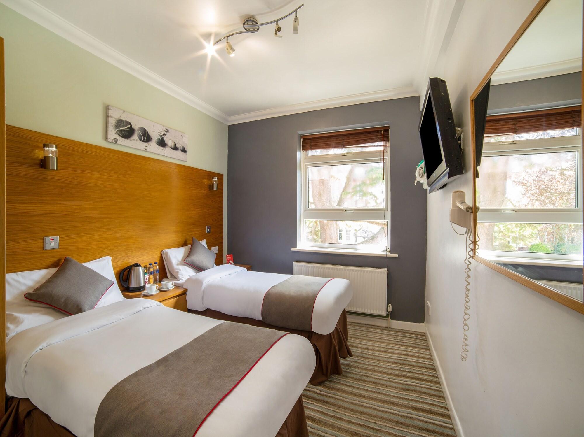 Oyo Kingsley Hotel Борнмут Экстерьер фото