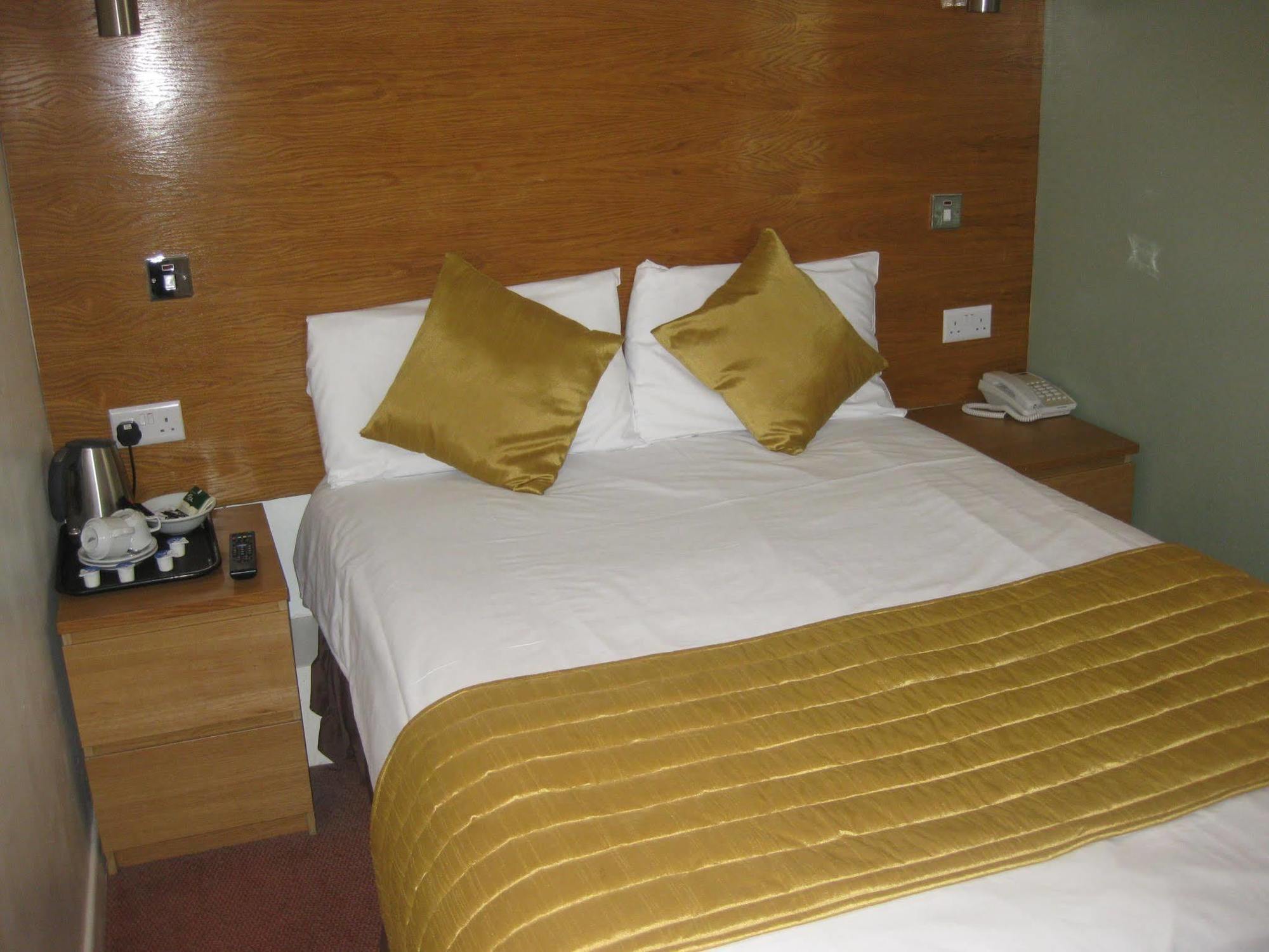 Oyo Kingsley Hotel Борнмут Экстерьер фото